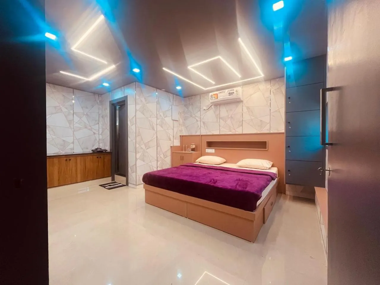 *** Hotel Spexxa Homes Kozhikode India